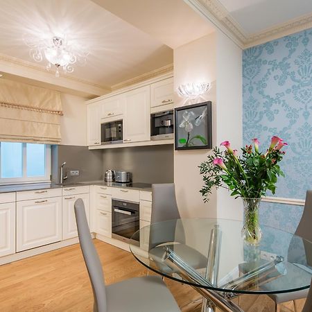 Rubin Luxury Apartments (Adults Only) Κάρλοβι Βάρι Εξωτερικό φωτογραφία