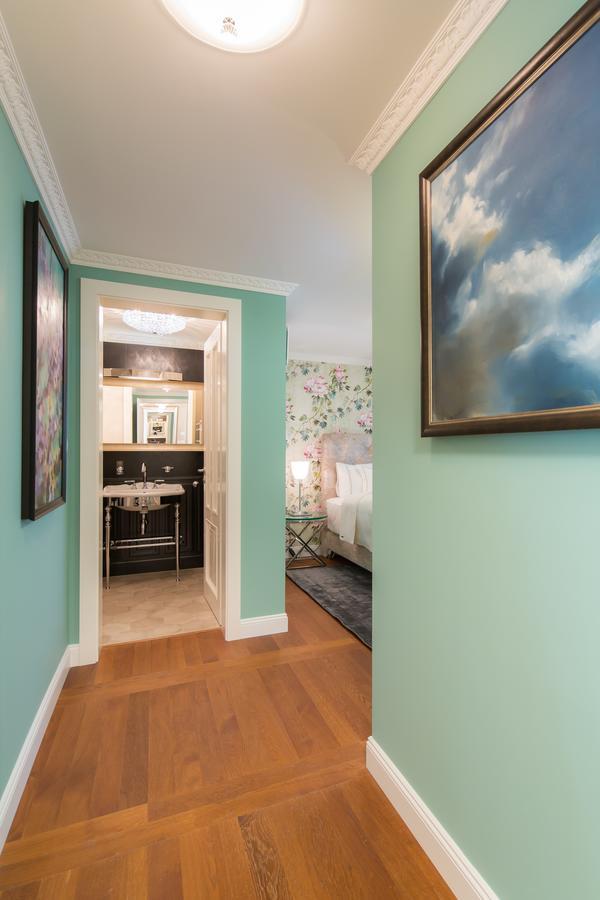 Rubin Luxury Apartments (Adults Only) Κάρλοβι Βάρι Εξωτερικό φωτογραφία