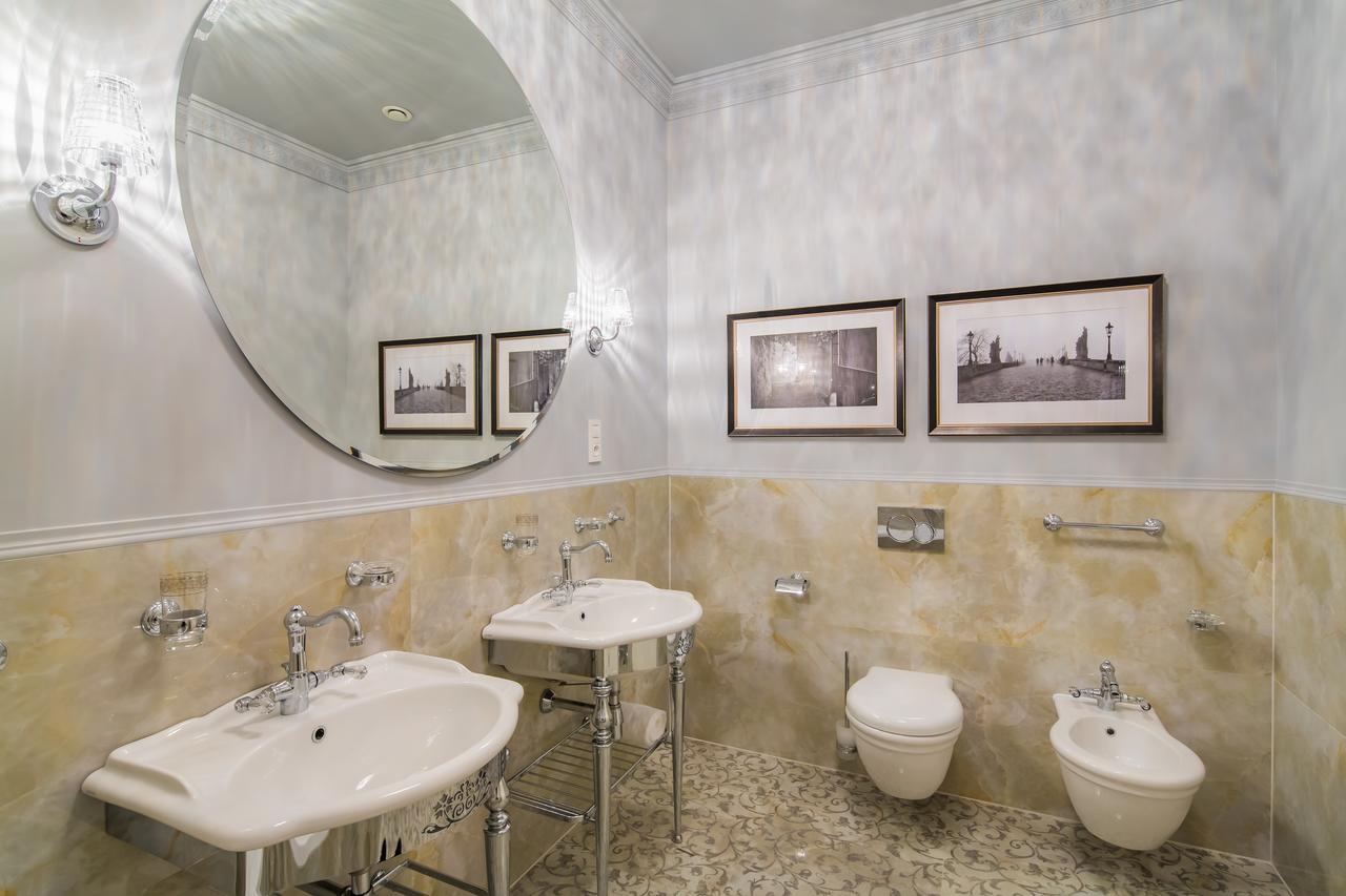 Rubin Luxury Apartments (Adults Only) Κάρλοβι Βάρι Εξωτερικό φωτογραφία