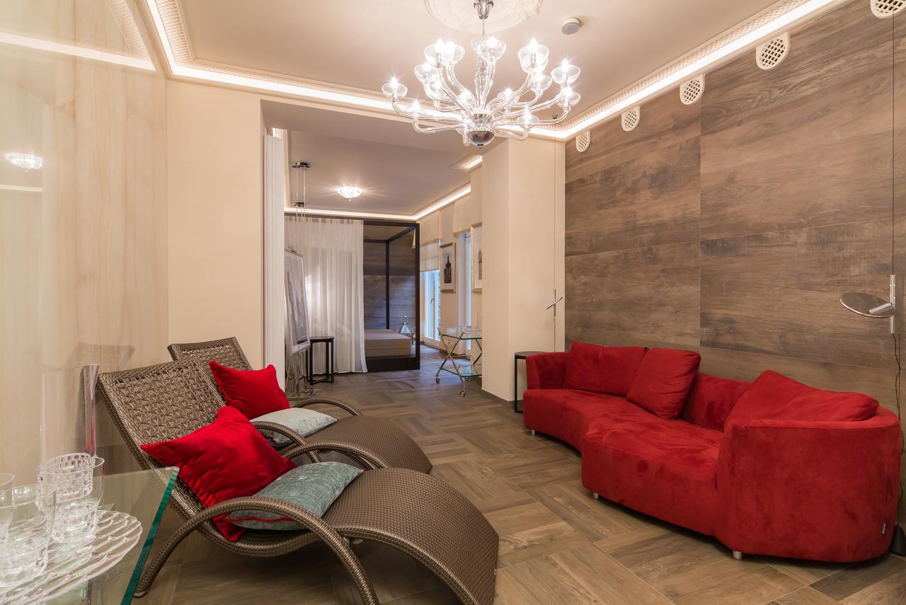Rubin Luxury Apartments (Adults Only) Κάρλοβι Βάρι Εξωτερικό φωτογραφία